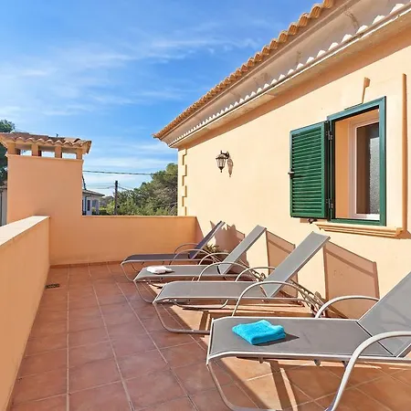 Holiday home Trobadors