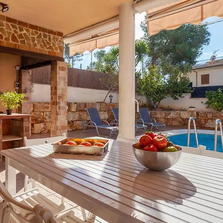 Holiday home Trobadors *